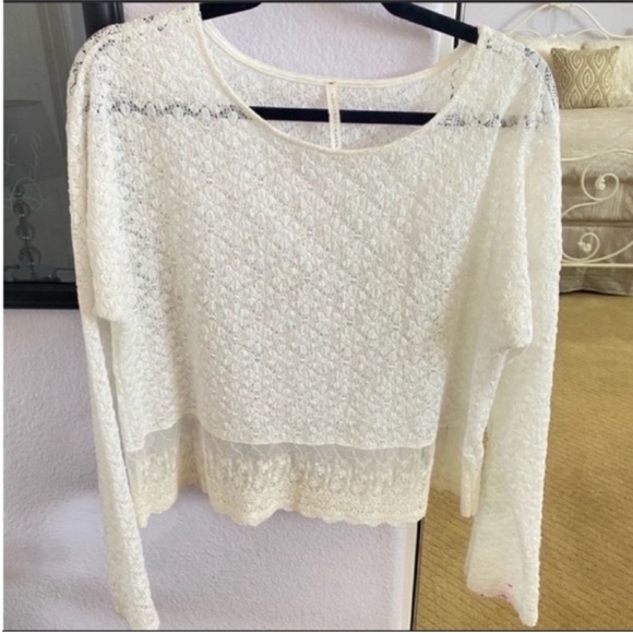 Women’s White Long Sleeve Lace Crop Fit Sheer Top Size Large - Picture 2 of 7